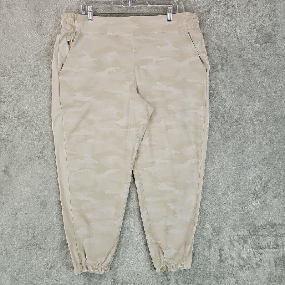 Athleta Brooklyn Camo Jogger Pants Womens Size 20 Beige Casual Athleisure Active